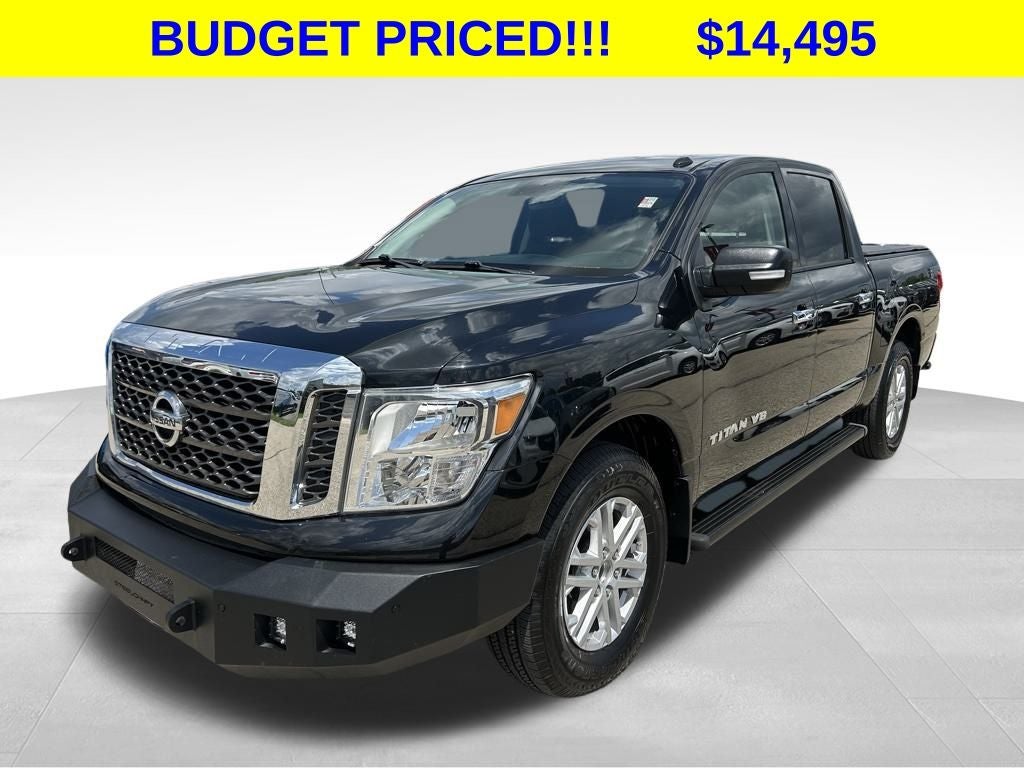 2018 Nissan TITAN SV