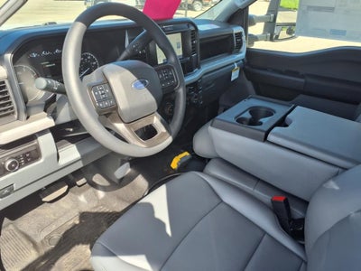 2025 Ford F-600SD XL