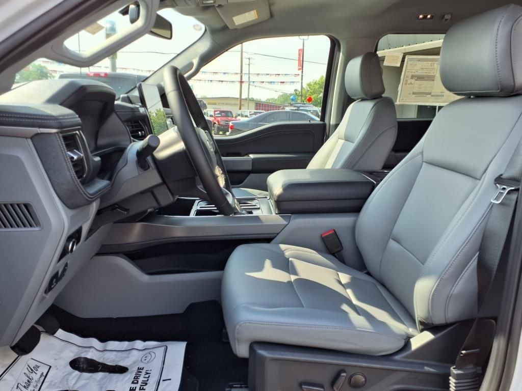 2025 Ford F-150 Lightning Flash