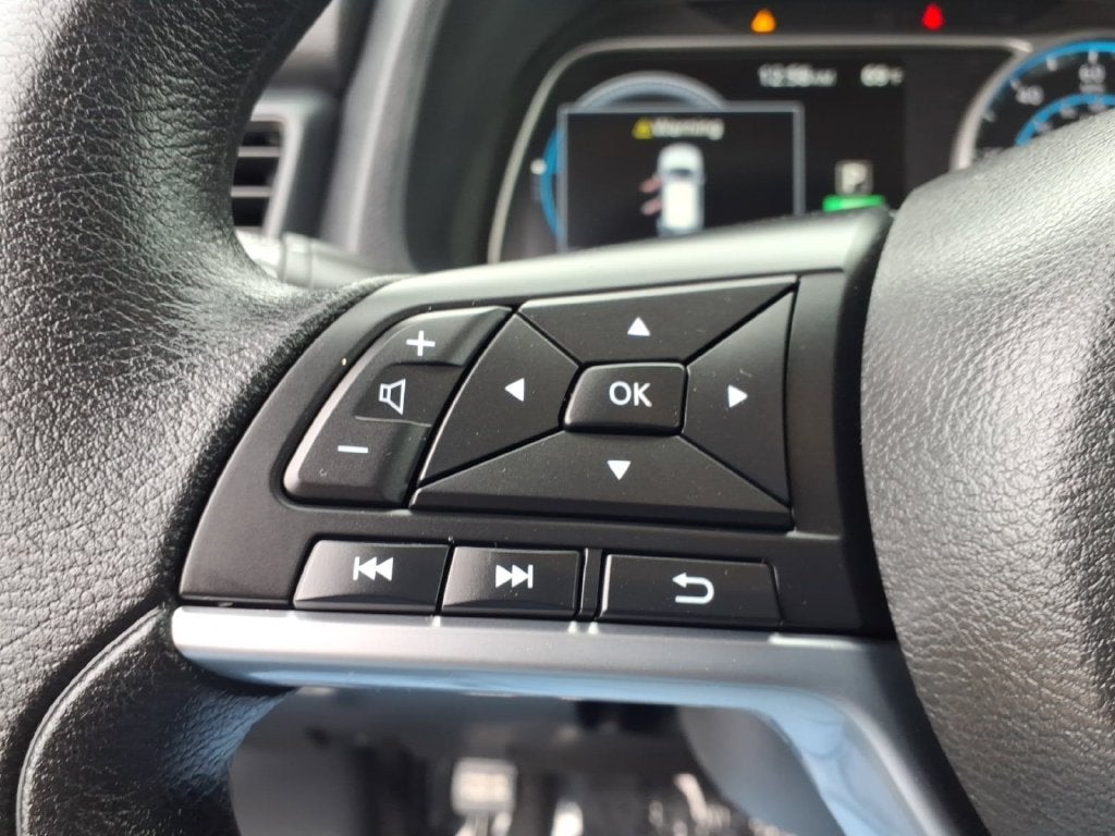 2025 Nissan Leaf S