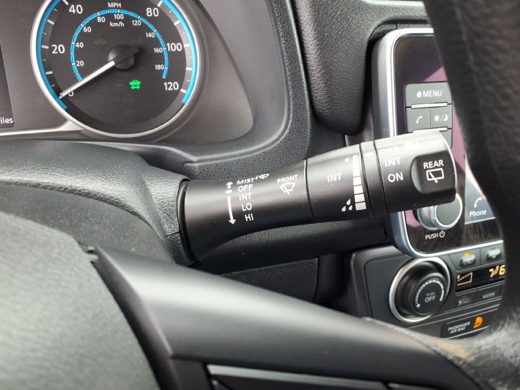 2025 Nissan Leaf S