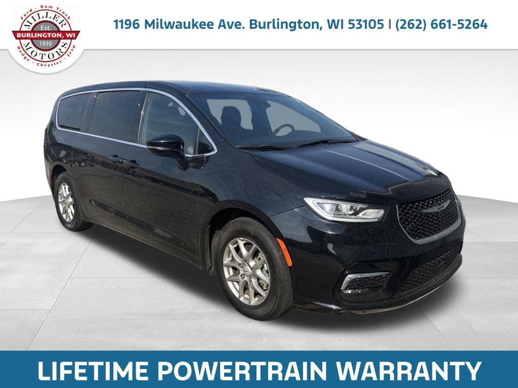 2026 Chrysler Pacifica Select
