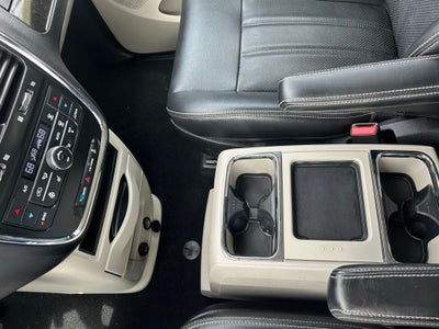 2013 Chrysler Town & Country Touring-L