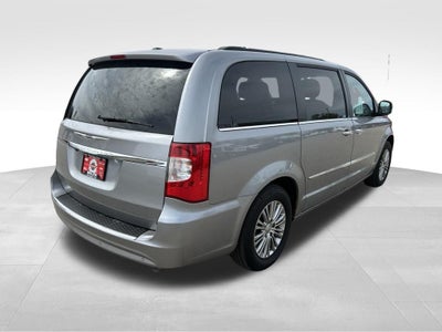 2013 Chrysler Town & Country Touring-L