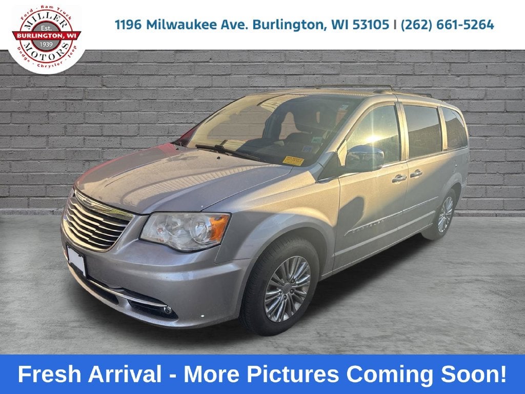 2013 Chrysler Town & Country Touring-L