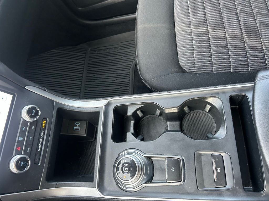 2022 Ford Edge SE