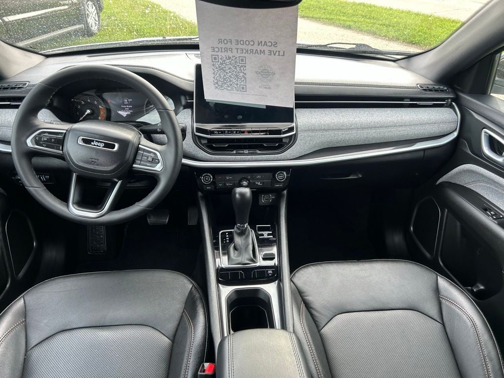 2023 Jeep Compass Latitude Lux